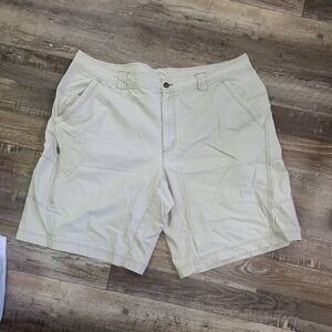 Columbia Shorts Mens Size 42 Beige Titanium Omni Dry Cargo Hiking Shorts